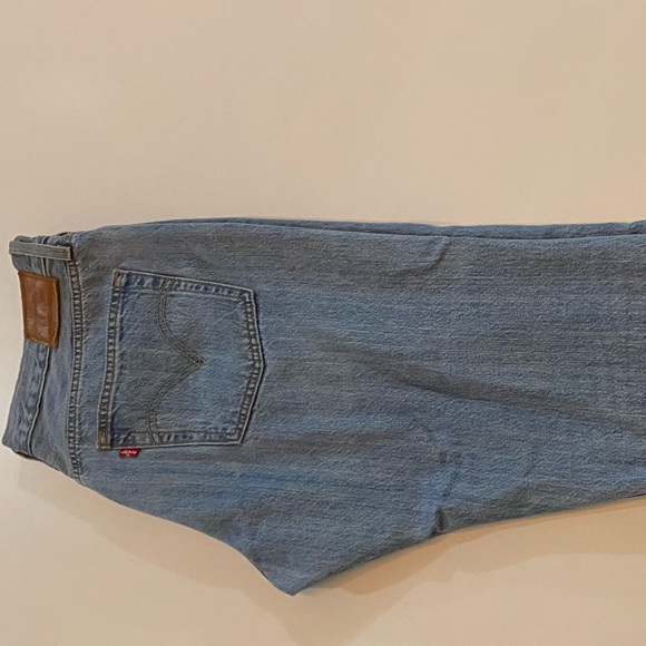 501 CT - Picture 3 of 4